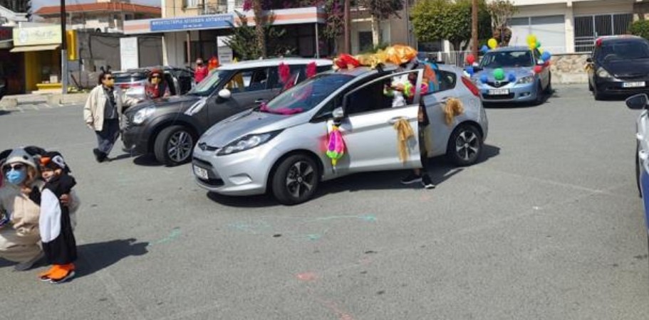 Αλλιώτικη η φετινή καρναβαλίστικη παρέλαση στη Λεμεσό - Αυτοκινητοπομπή με περισσότερα από 70 οχήματα 